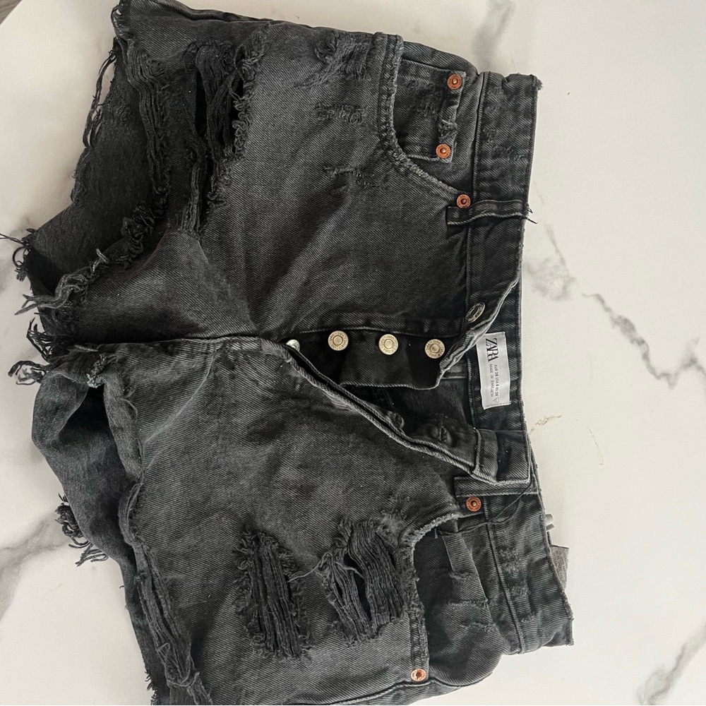 Zara shorts size 6